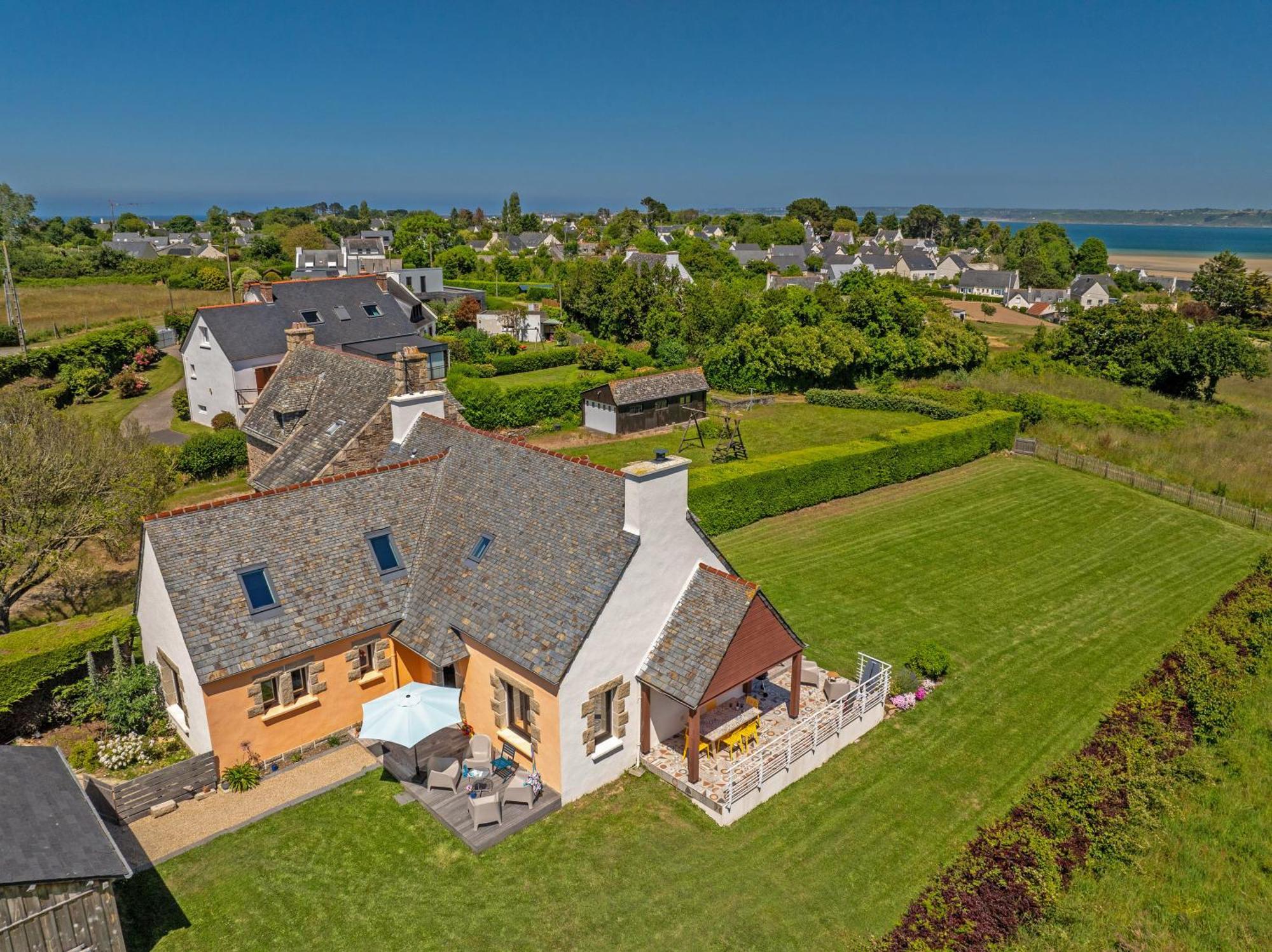 Villa - Vue Mer - 800M De La Plage Locquirec Exterior photo